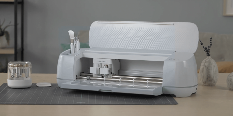 cricut-maker-vs-cricut-maker-3-featured